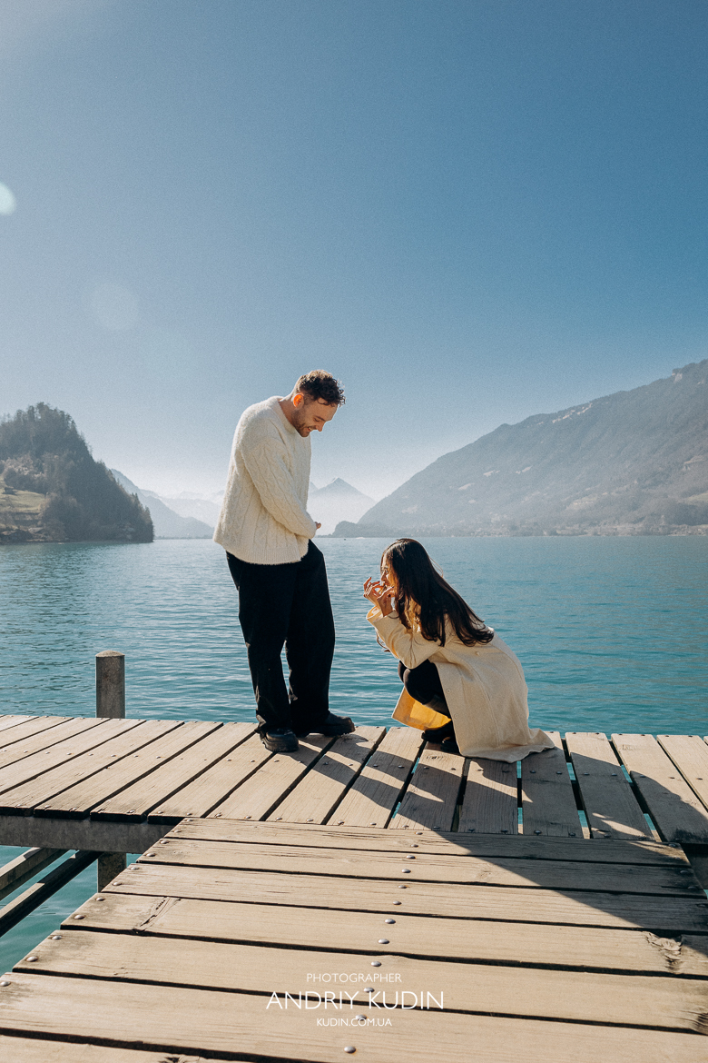 Marriage proposal in Iseltwald