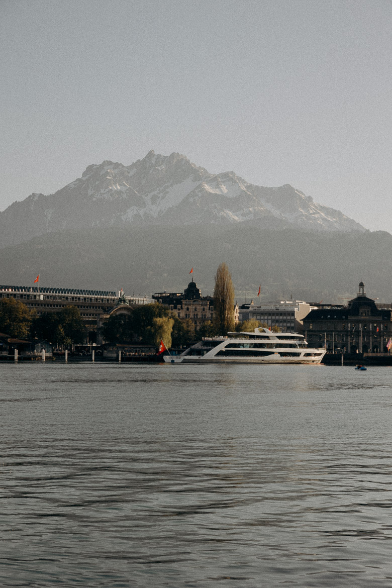 Marriage proposal in Lucerne. Wedding proposal by Lake Lucerne. 