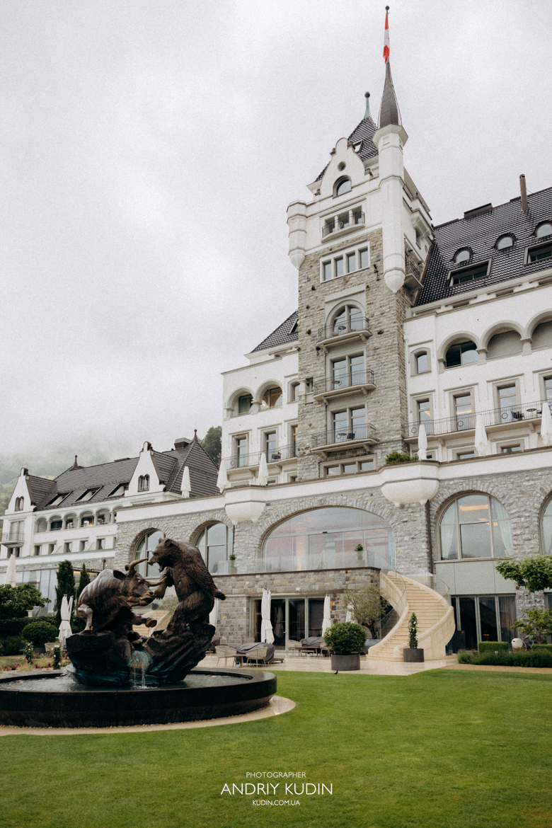 Romantic proposal photography Switzerland at Park Hotel Vitznau with Lake Luzern view