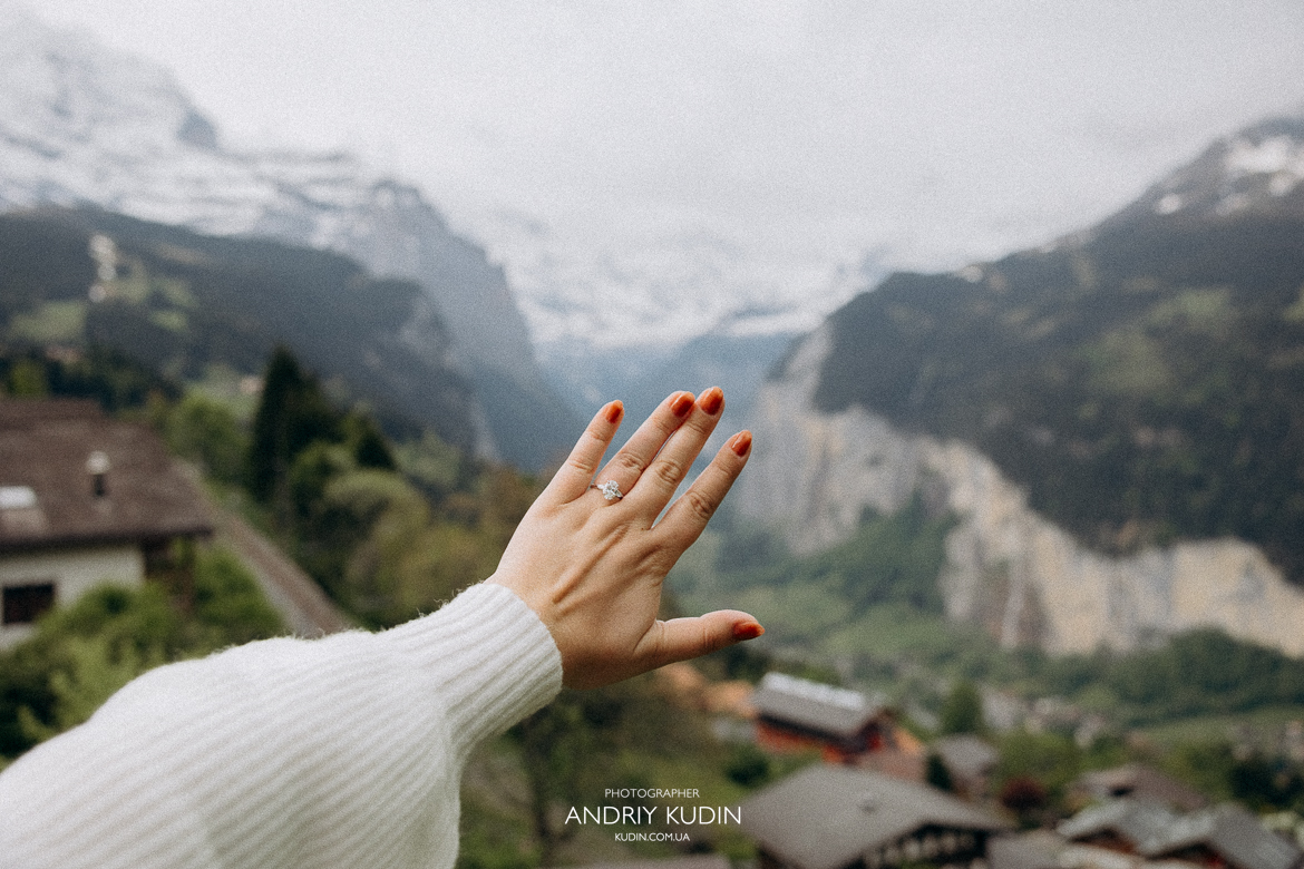 Marriage Proposal in Lauterbrunnen, romantic wedding proposal in Lauterbrunnen