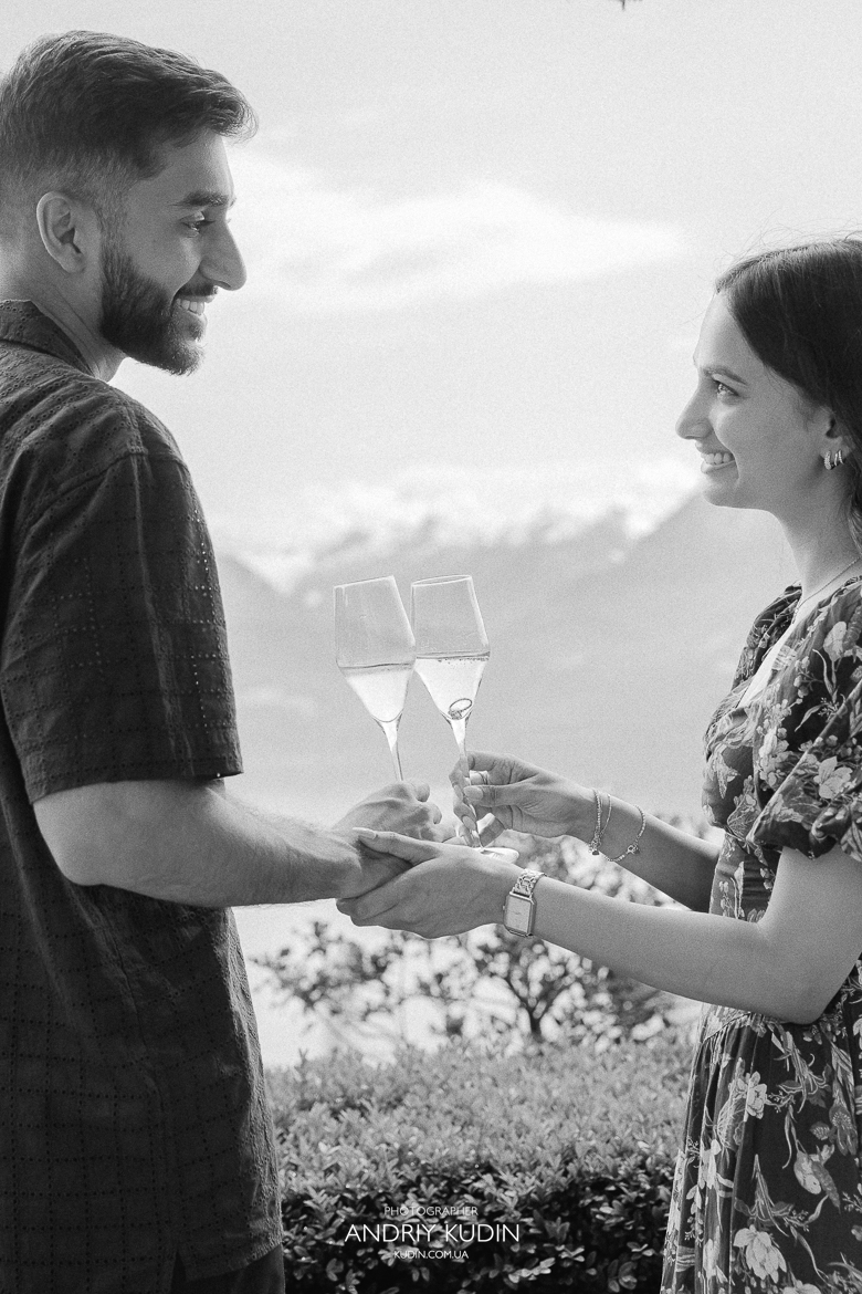 Marriage proposal by Lake Luzern. Villa Honegg. incredible locations in Switzerland for a Marriage proposal. Marriage proposal in Luzern