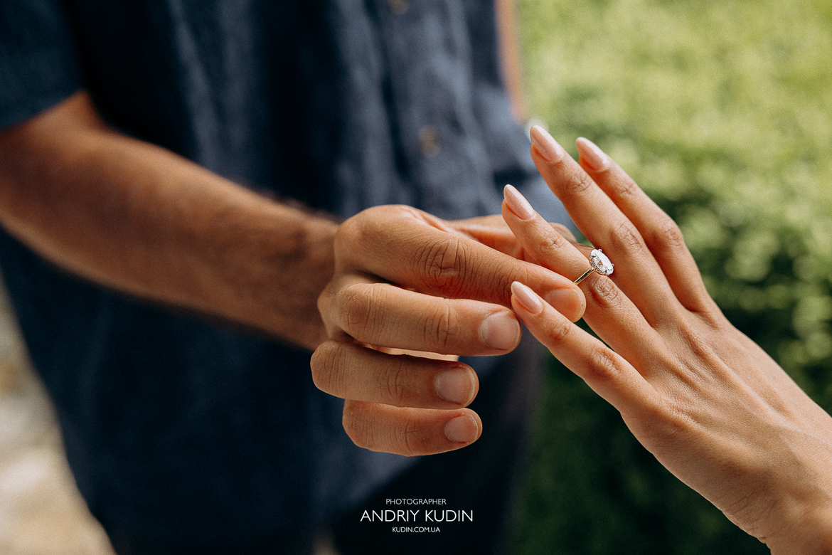 Marriage proposal at the Villa Honegg, Luzern lake. incredible locations in Switzerland for a Marriage proposal. Marriage proposal in Luzern