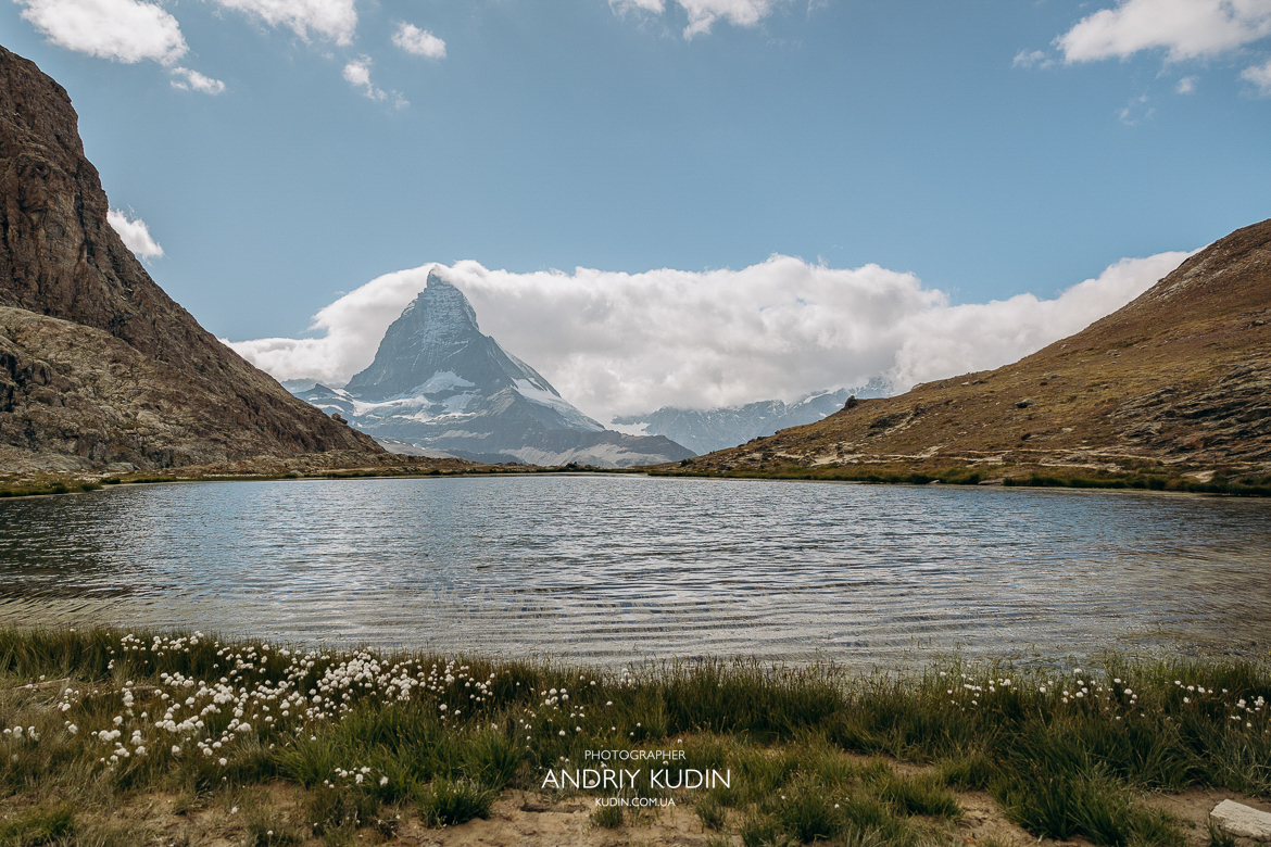 Riffelsee Lake, with its crystal-clear water and stunning reflection of the Matterhorn, creates the perfect romantic atmosphere for a marriage proposal.