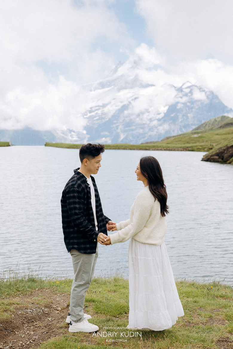 Love-filled marriage proposal at First lookout point 