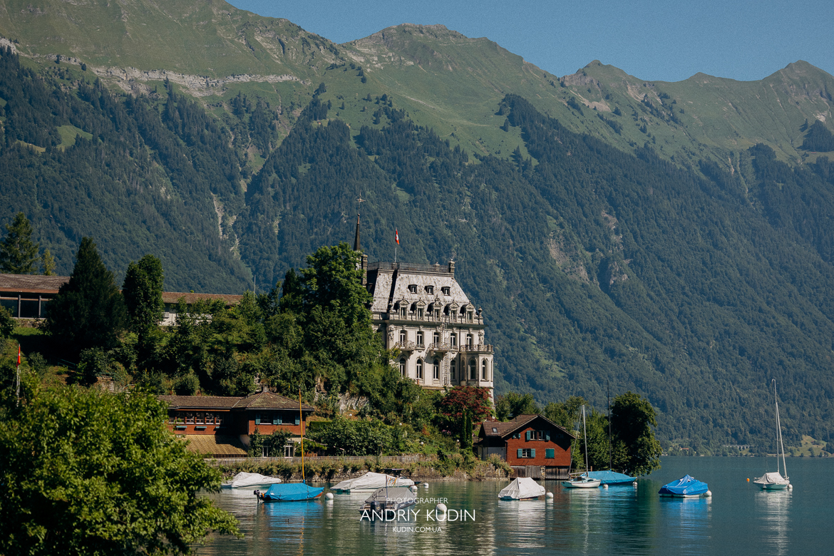 Best marriage proposal spots in Iseltwald with lake view. Marriage proposal in Iseltwald, Switzerland