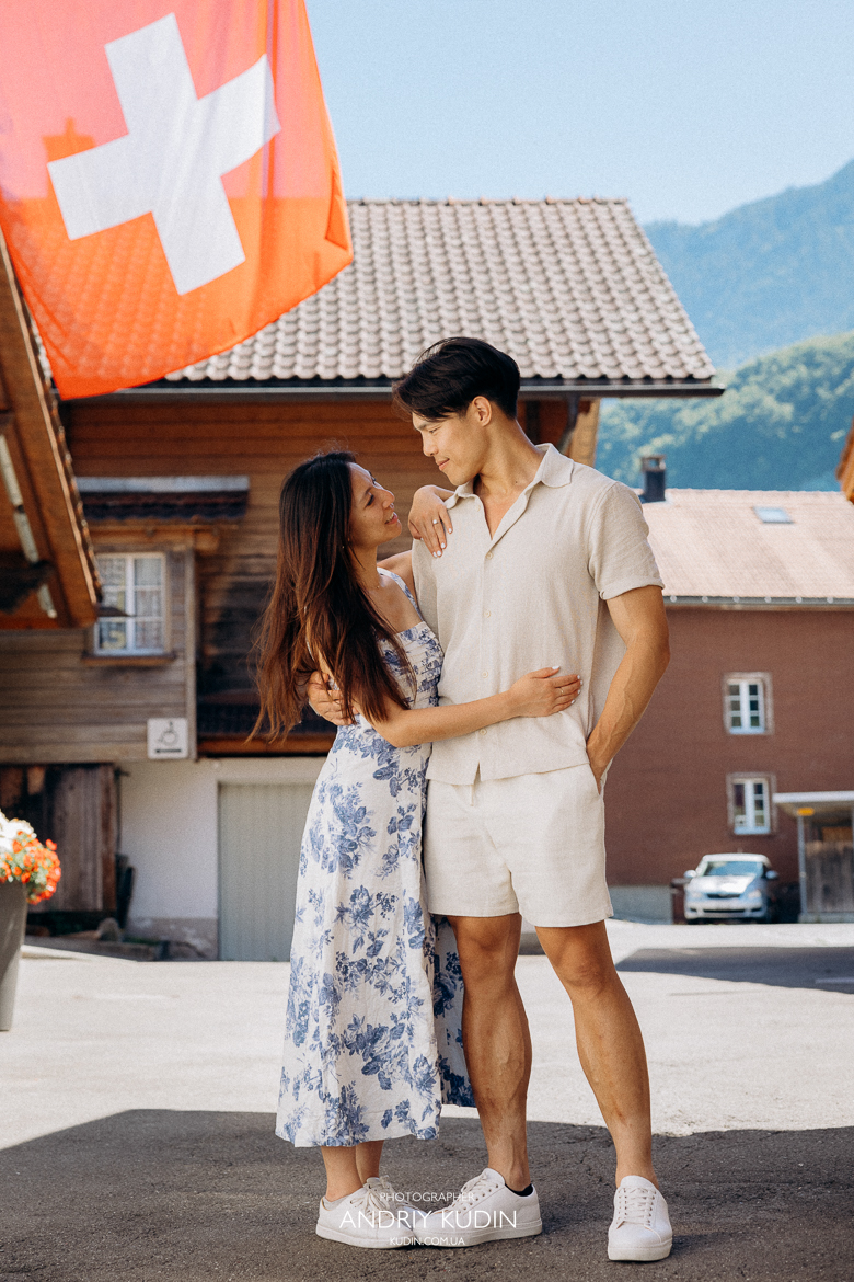 Best marriage proposal spots in Iseltwald with lake view. Marriage proposal in Iseltwald, Switzerland