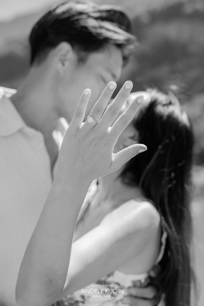Best marriage proposal spots in Iseltwald with lake view. Marriage proposal in Iseltwald, Switzerland