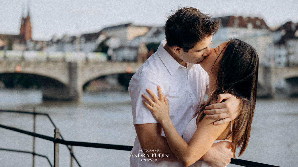 Plan your dream marriage proposal in Basel, Switzerland. Capture golden hour moments with a professional engagement & wedding photographer in Basel & Lucerne.