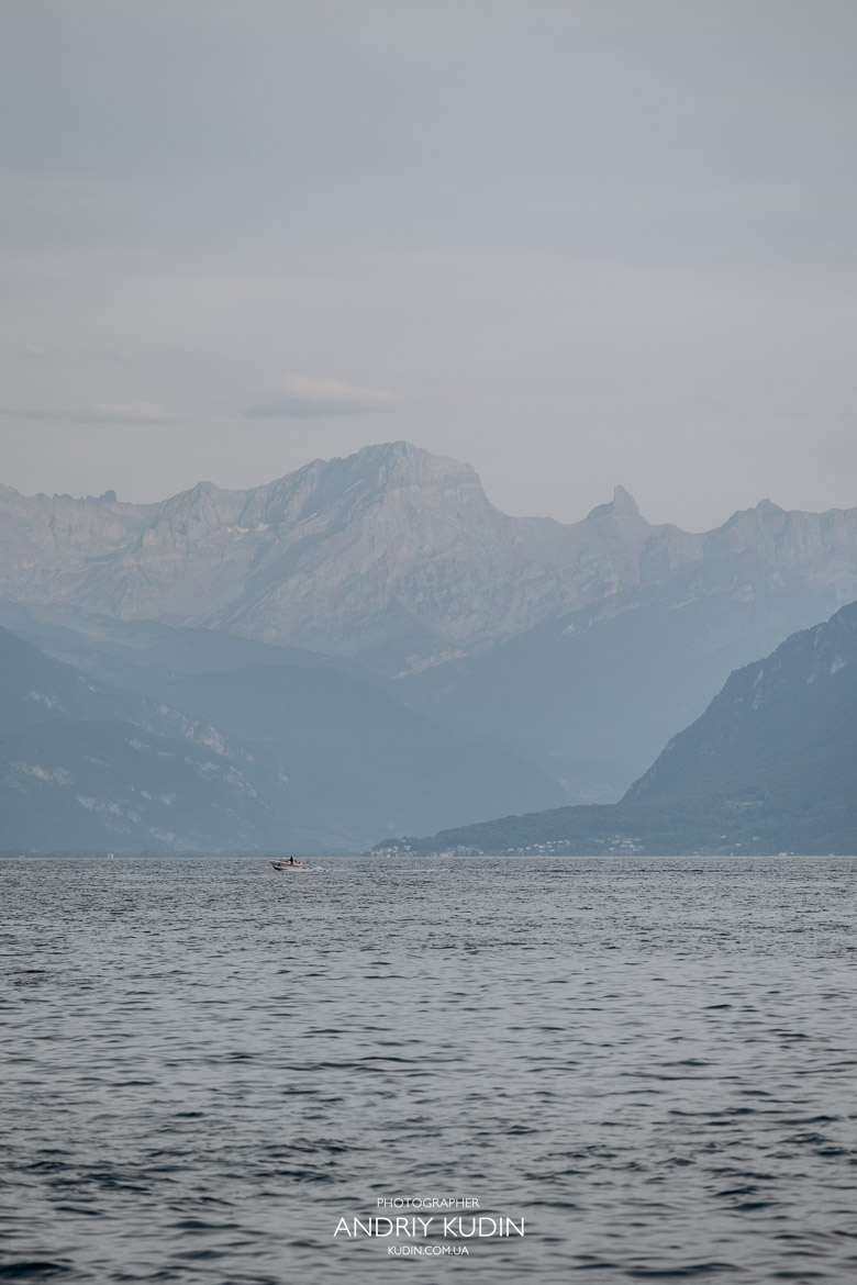 Lausanne wedding photographer shoots bride and groom with stunning Alps backdrop in Lausanne.