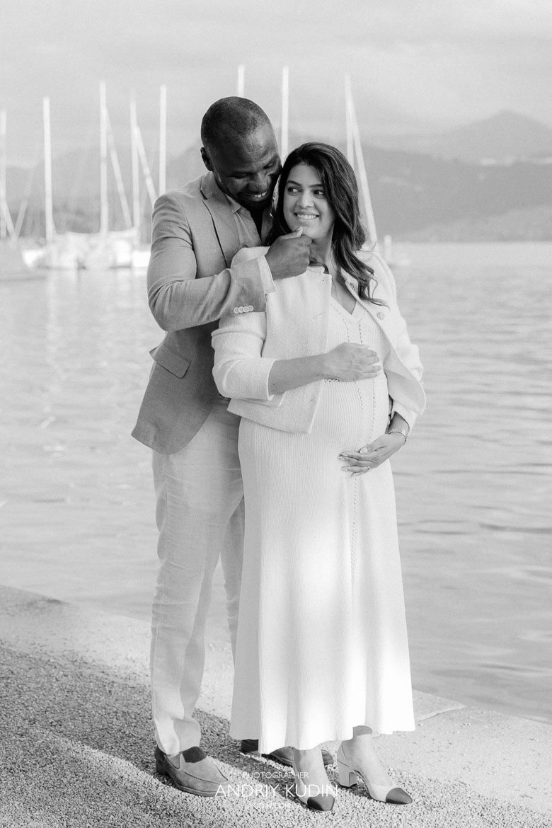 Romantic lakeside proposal with sailboats in the background, propose in zurich, zurich proposal