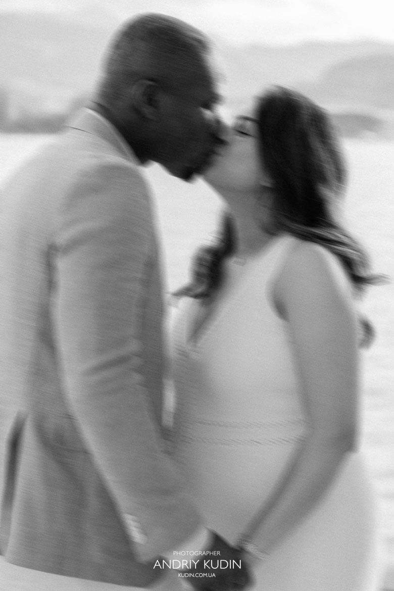 Romantic lakeside proposal with sailboats in the background,ю propose in zurich, zurich proposal