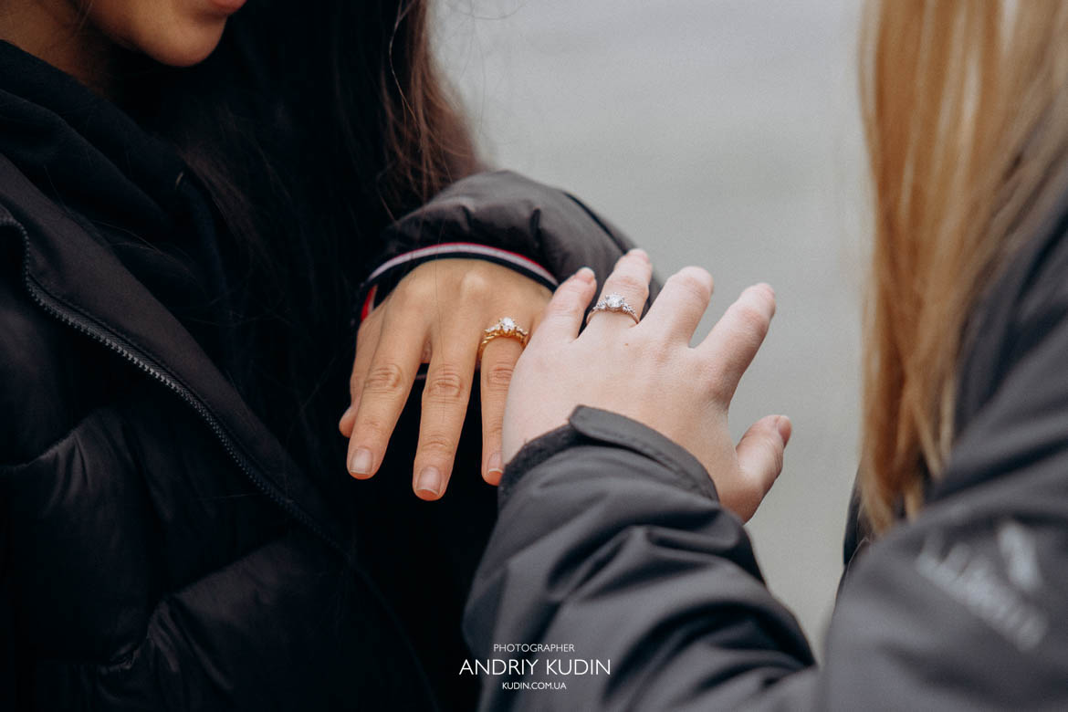 Two women engagement story during a Zurich proposal