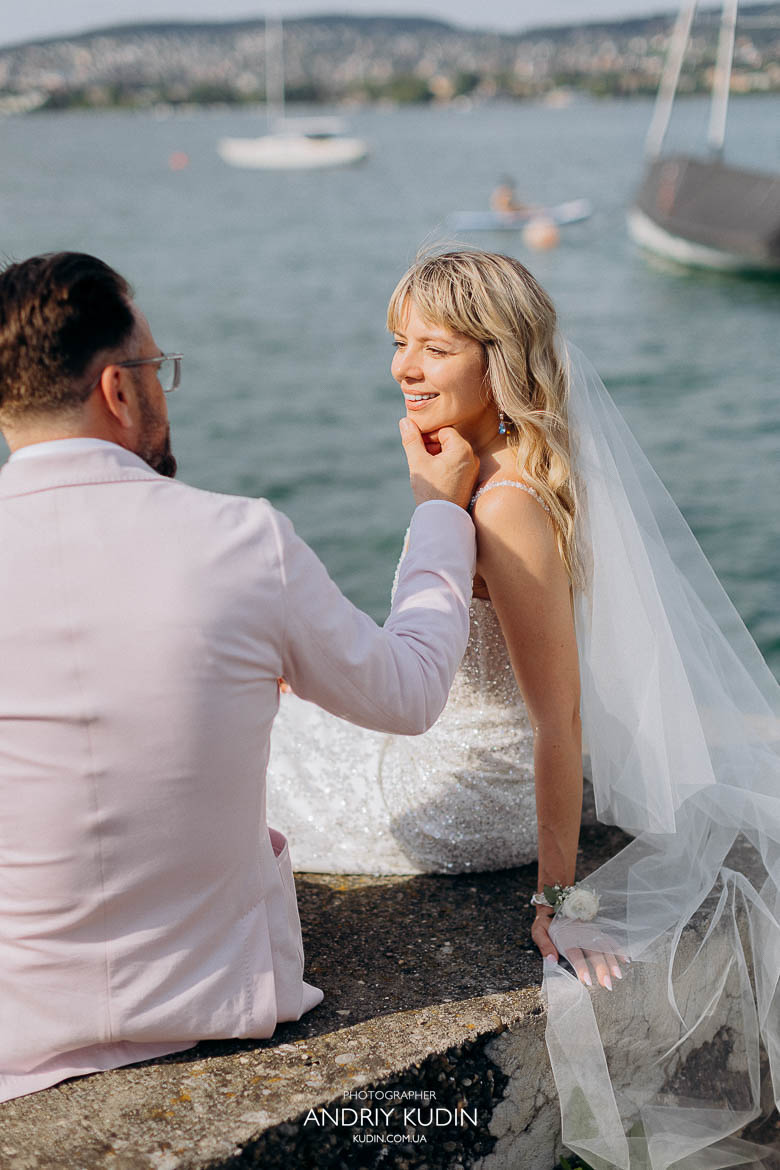 Glückliche Momente des Brautpaares bei einer Hochzeit in Zürich Schweiz