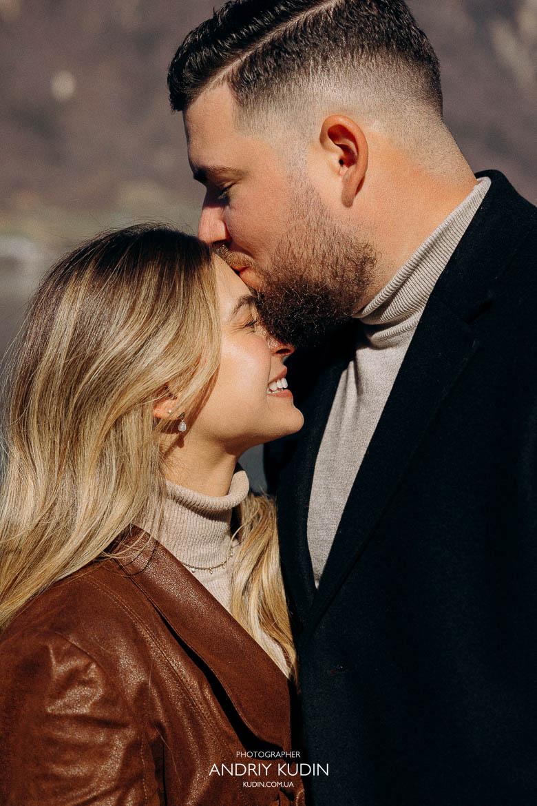 Romantic kiss after saying yes at Crash Landing on You pier, proposal in Iseltwald Switzerland, 사랑의 불시착 프로포즈 키스