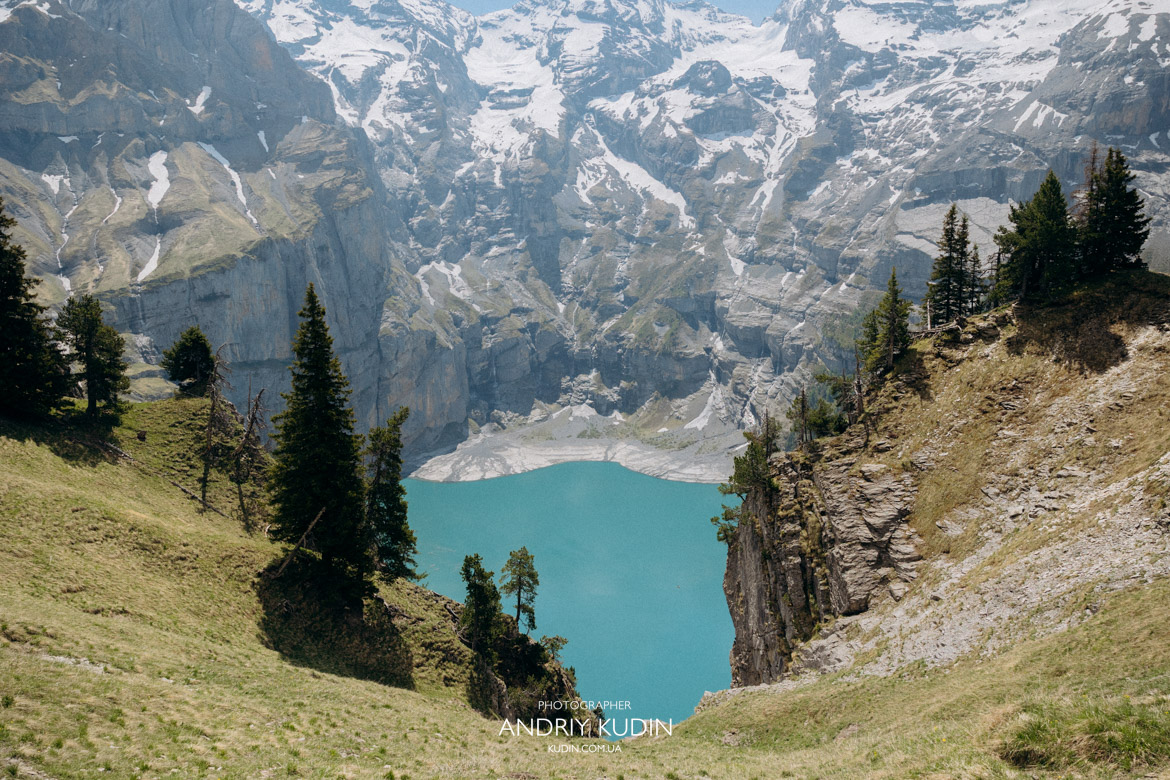 Proposal at Oeschinensee lake during a quiet morning without tourists.