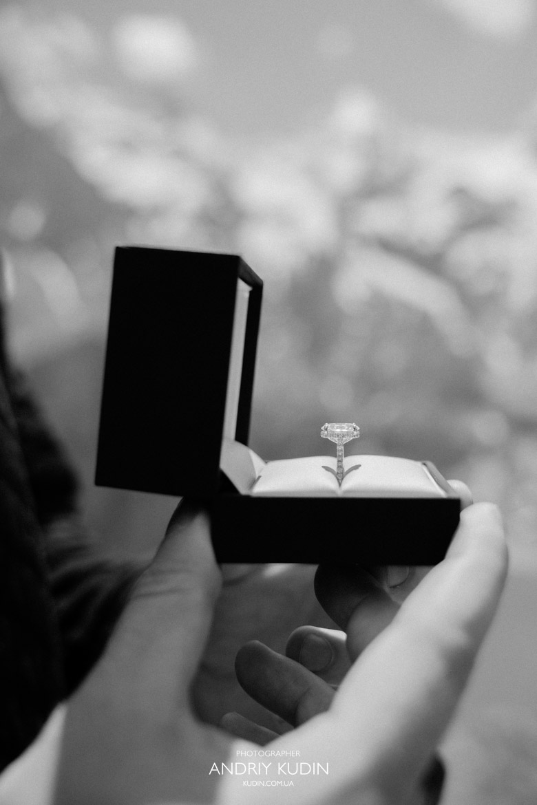 Beautiful Oeschinensee engagement photo session with professional color grading.