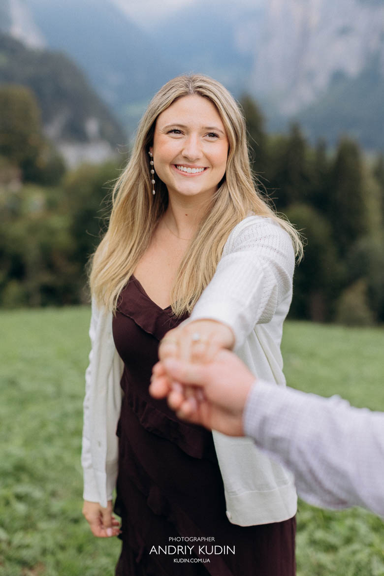 Secret engagement shoot in Lauterbrunnen. Switzerland proposal photographer.