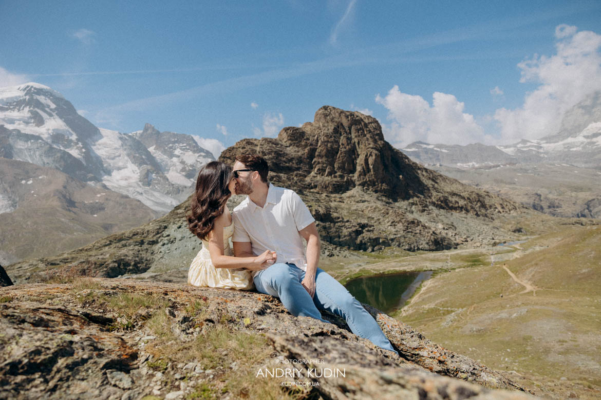 Zermatt engagement photoshoot beside the iconic alpine lake. Zermatt engagement photoshoot beside the iconic alpine lake.