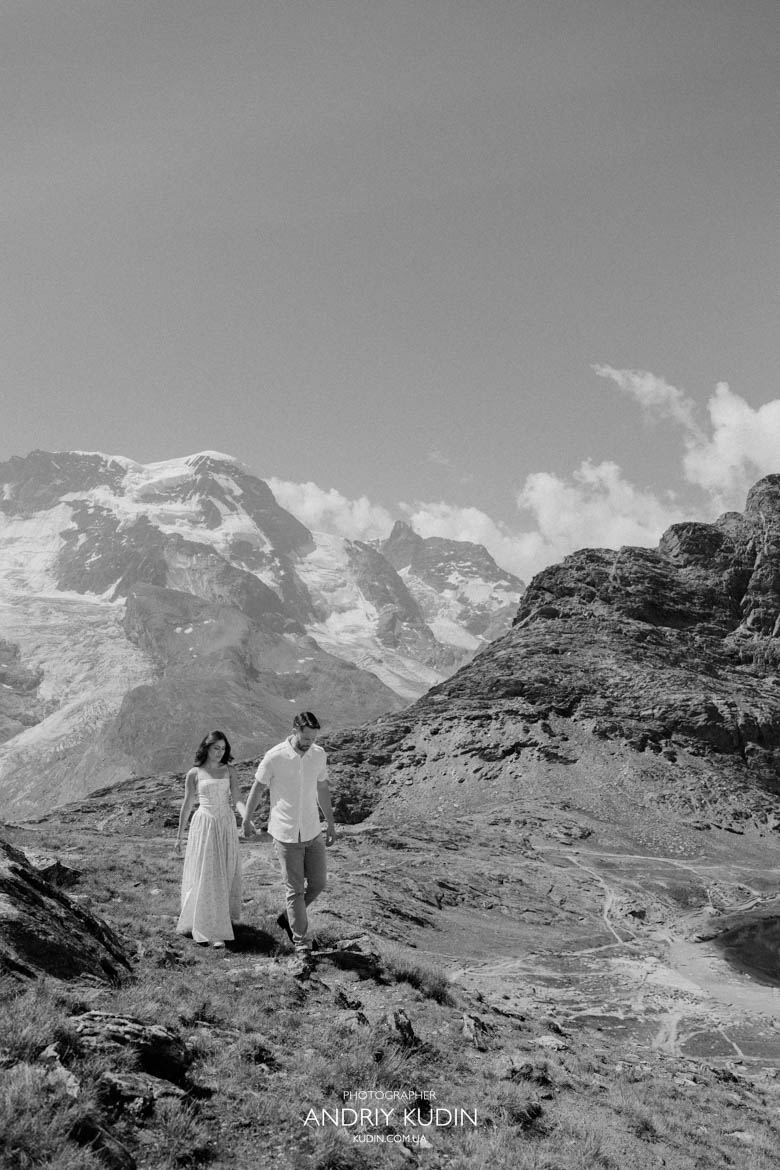 Switzerland photographer creating timeless engagement memories. Switzerland photographer creating timeless engagement memories.