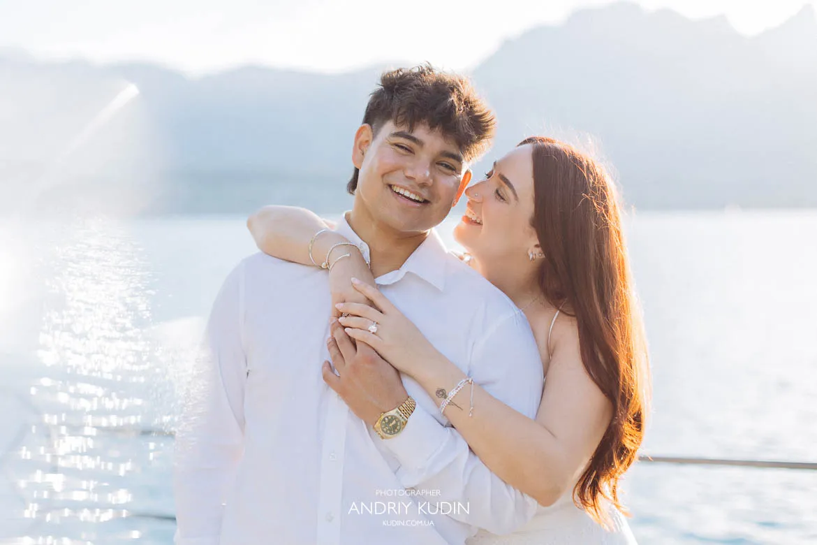 Proposal in Switzerland at Lake Thun by switzerland proposal photographer.