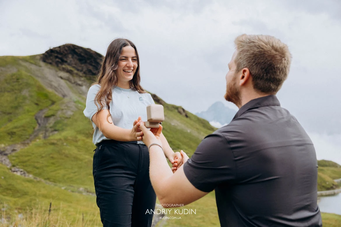 Marriage proposal moment near Bachalpsee Grindelwald. switzerland proposal photographer